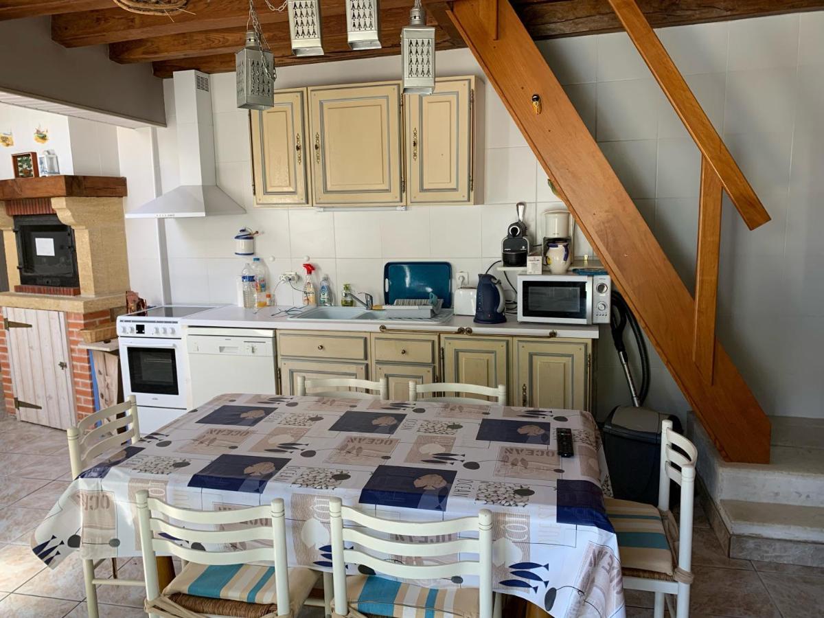 Maison De Pays Au Centre Du Village Saint-Martin-de-Ré Esterno foto