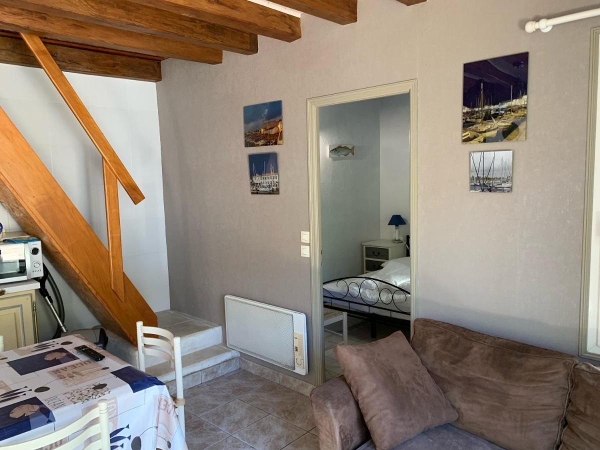 Maison De Pays Au Centre Du Village Saint-Martin-de-Ré Esterno foto